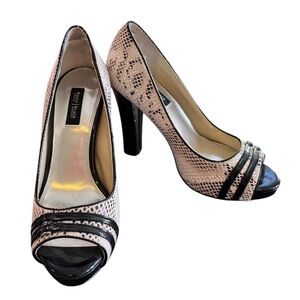 EUC!! White House Black Market ‘Blair’s’ Faux Snakeskin Peep Toe Heels, Size 7M